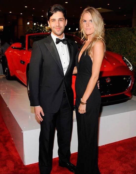 Josh Peck ja Paige O'Brien Jaguar -tapahtumassa Beverly Hillsissä lokakuussa 2014