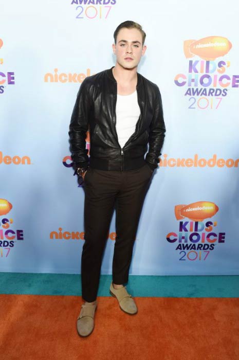 Dacre Montgomery vuonna 2017 Nickelodeonin Kids 'Choice Awards -gaalassa