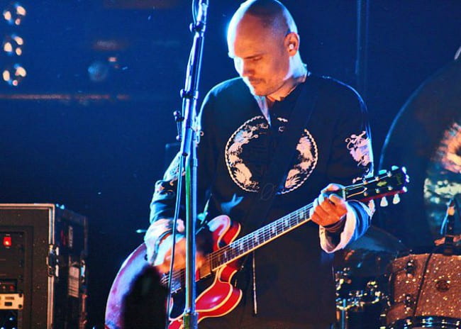 Billy Corgan sett i august 2011