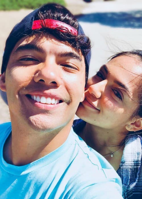 Dominic Sandoval ja Bethany Mota selfiessä kesäkuussa 2018