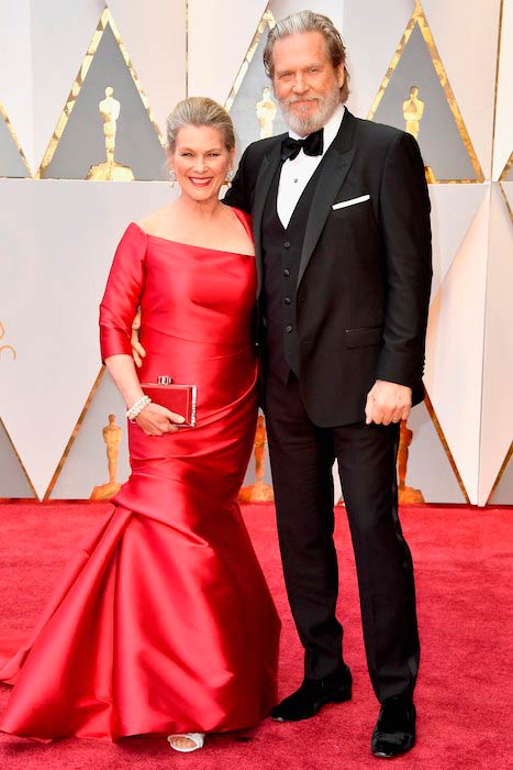 Jeff Bridges vaimonsa Susan Gestonin kanssa vuoden 2017 Oscar -gaalassa