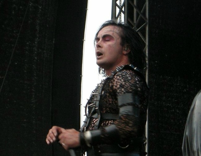 Dani Filth esityksen aikana vuonna 2009
