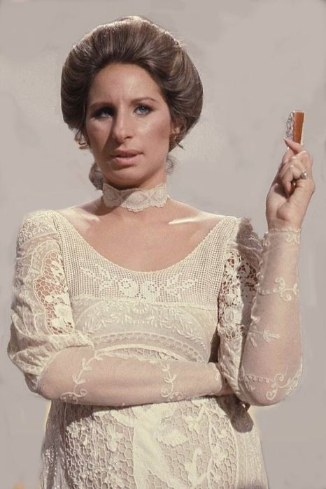 Streisand, ako je vidieť počas nahrávania Barbry Streisandovej a iných hudobných nástrojov v roku 1973