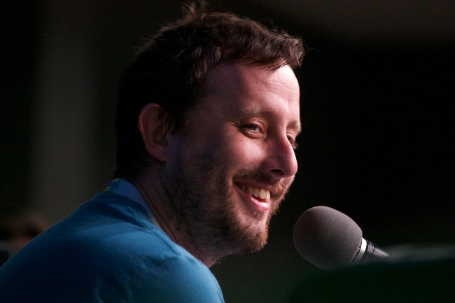Geoff Ramsey na snímku s úsměvem během události v červenci 2013