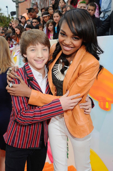 Jake Short ja Kiina Anne McClain Nickelodeonin 25. vuotuisessa Kids Choice Awards -gaalassa vuonna 2012