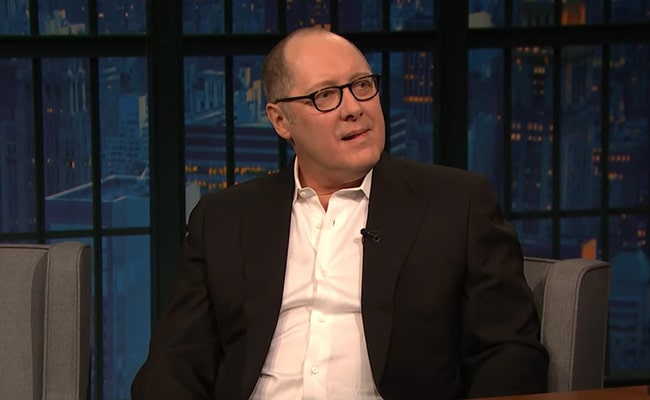 James Spader på sen kveld med Seth Meyers i februar 2019