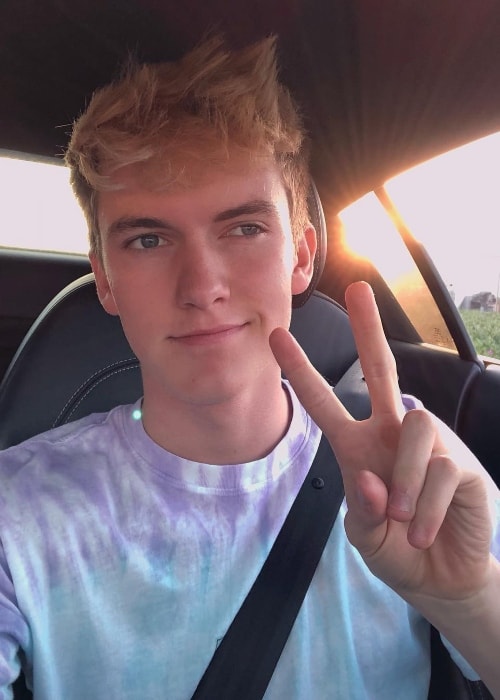 Tanner Braungardt i en bil-selfie i juli 2018