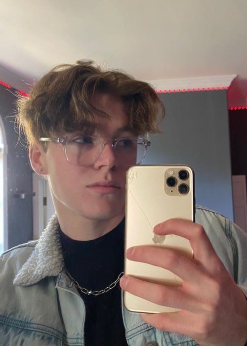 Ο Nick Austin σε μια selfie στο Instagram από τον Μάρτιο του 2020