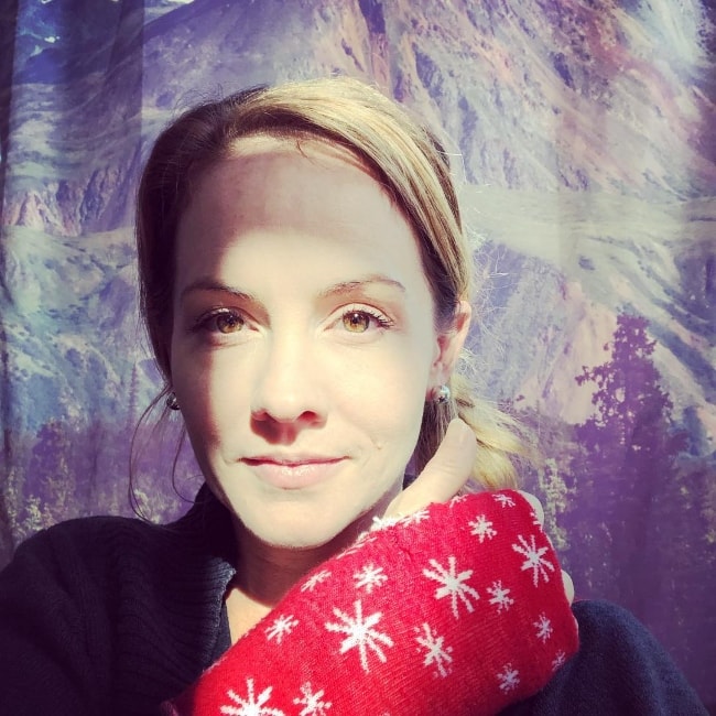 Kelly Stables set som en selfie i december 2018