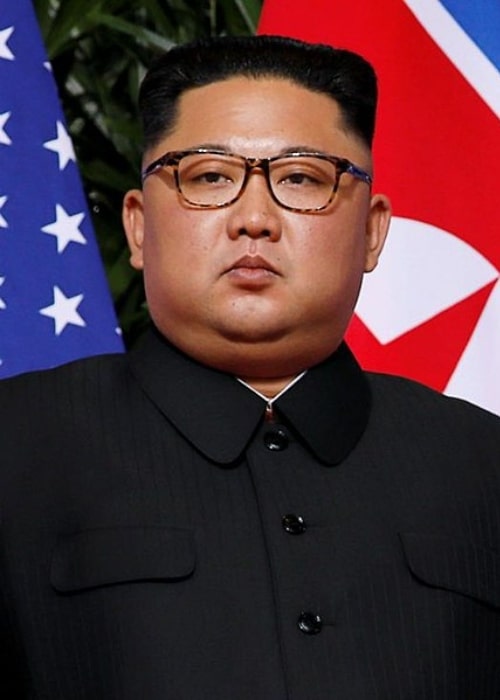 Kim Jong-un set på den røde løber under topmødet i Singapore i juni 2018