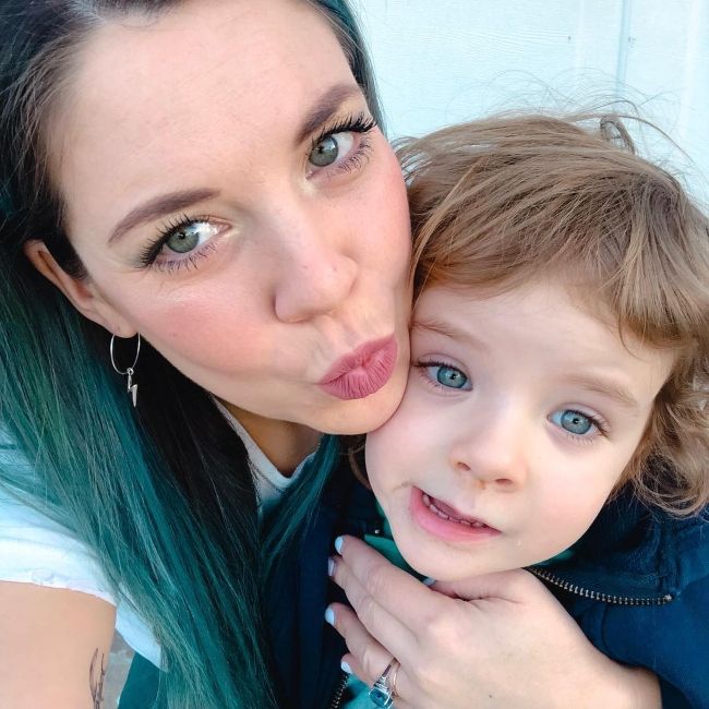 Hannah Williams med sin søn Wyatt i februar 2019