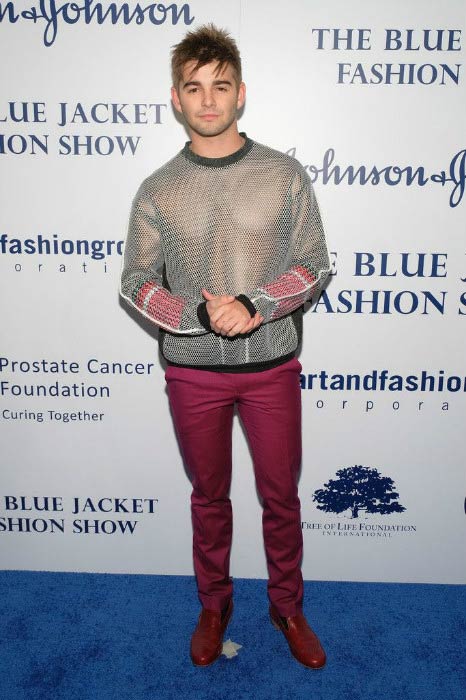 Jack Griffo ved Inaugural Blue Jacket Fashion Show i februar 2017
