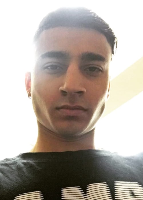 Karim Zeroual set i en selfie taget i januar 2018