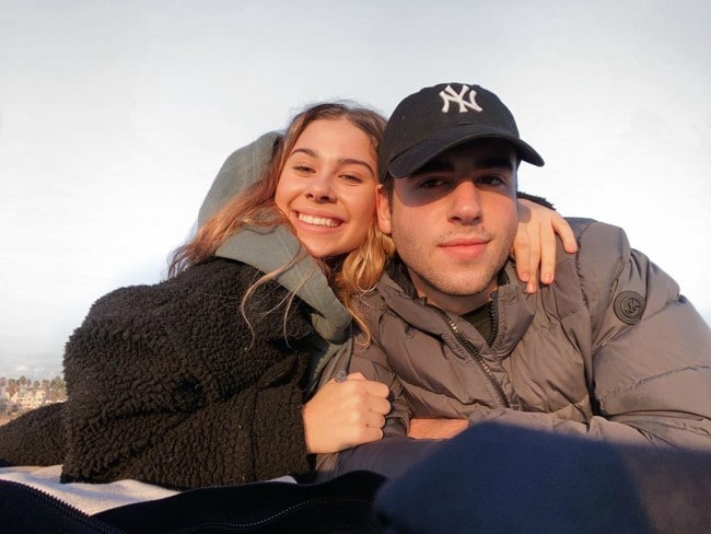 Η Emily Alexander και ο Adi Fishman όπως φαίνονται τον Νοέμβριο του 2019