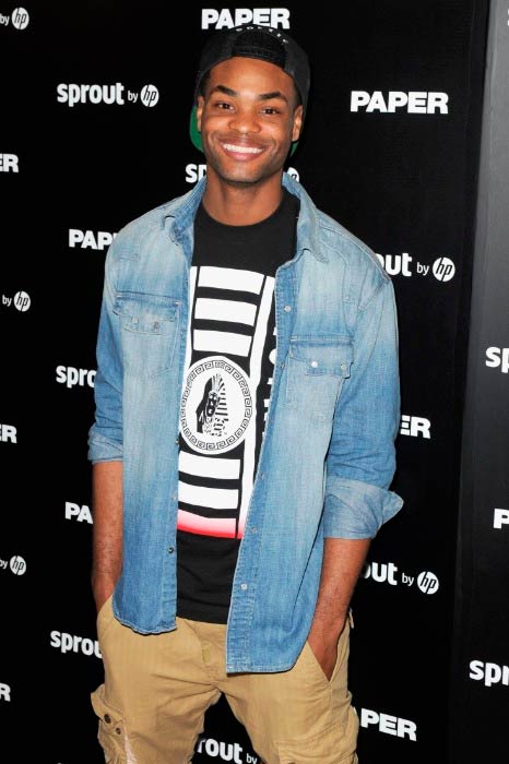 King Bach στο Paper Magazine, Sprout By HP & DKNY Break The Internet Issue Release τον Δεκέμβριο του 2014