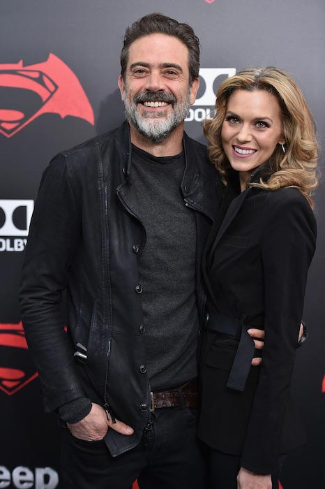 Jeffrey rakkaansa Hilarie Burtonin kanssa Batman V Superman: Dawn Of Justice -esityksen ensi -illassa 20. maaliskuuta 2016