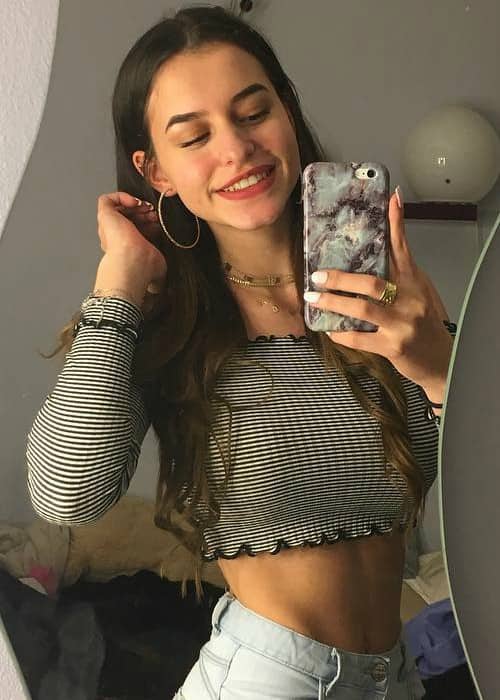 Lea Elui Ginet i en Instagram -selfie i desember 2017