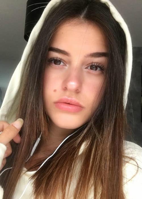 Lea Elui Ginet i en Instagram -selfie sett i september 2017