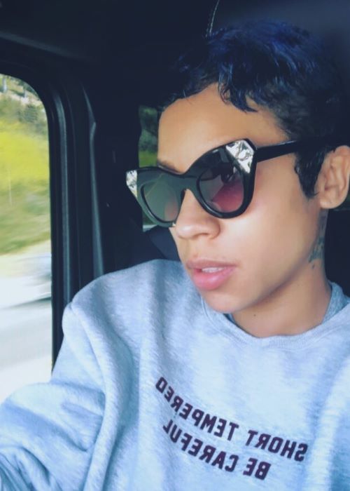 Keyshia Cole i en Instagram Selfie i april 2019