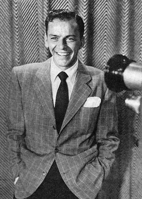 Ο Frank Sinatra στα γυρίσματα του τηλεοπτικού του προγράμματος The Frank Sinatra Show το 1950
