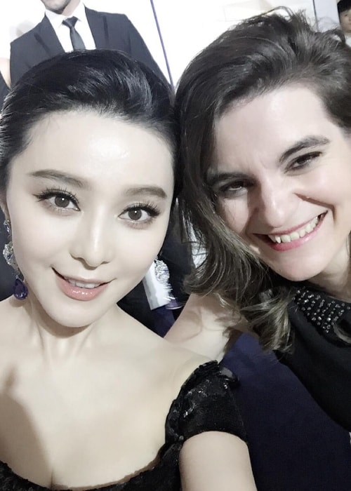 Fan Bingbing (venstre) i en selfie i november 2015