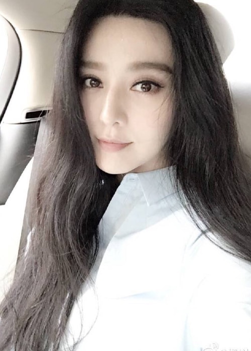 Fan Bingbing v auto selfie v apríli 2016