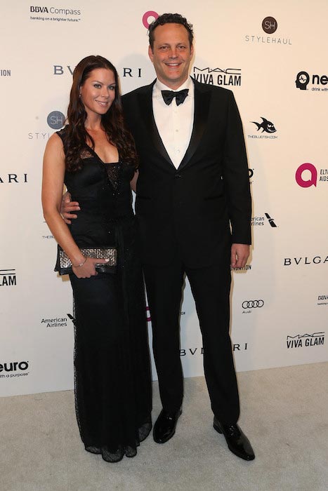 Vince Vaughn a jeho manželka Kyla Weber na večierku Nadácie AIDS Eltona Johna 2016
