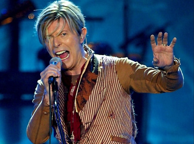 David Bowie som set under en af ​​hans optrædener