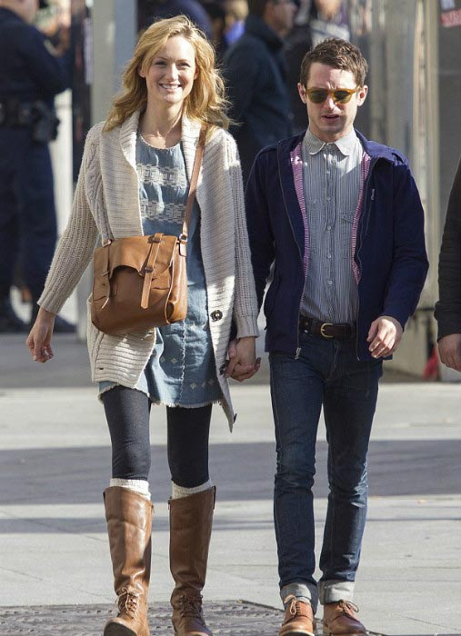 Ο Elijah Wood και ο Kerry Bishe απολαμβάνουν μια χαλαρή βόλτα στη Μαδρίτη τον Νοέμβριο του 2012