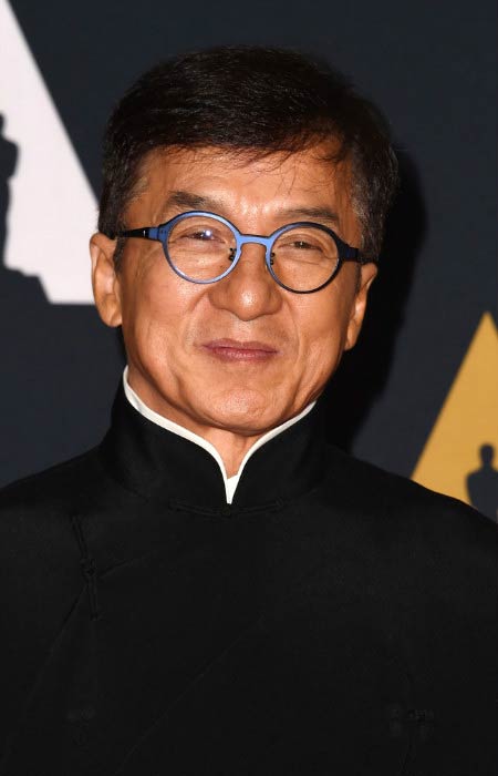 Jackie Chan na předávání cen Governors Awards 2016 v Hollywoodu v Kalifornii