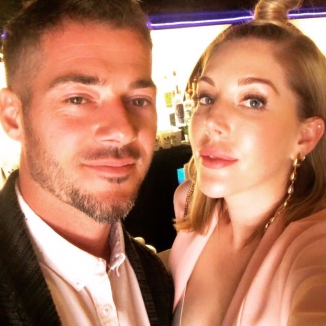 Katherine tok en selfie med kjæresten Bobby Kootstra i august 2019