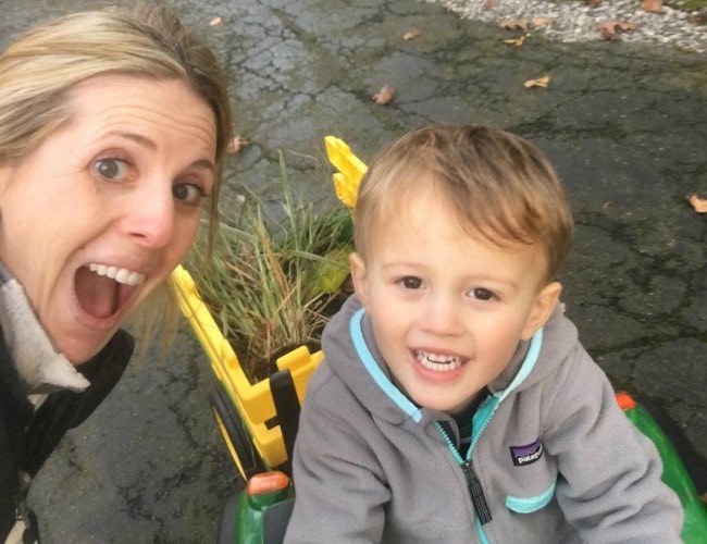 Jade McCarthy i et selfie med sin søn set i november 2018