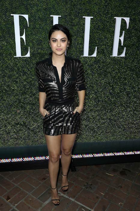 Camila Mendes ved ELLE's årlige fejring af kvinder i fjernsyn i januar 2017