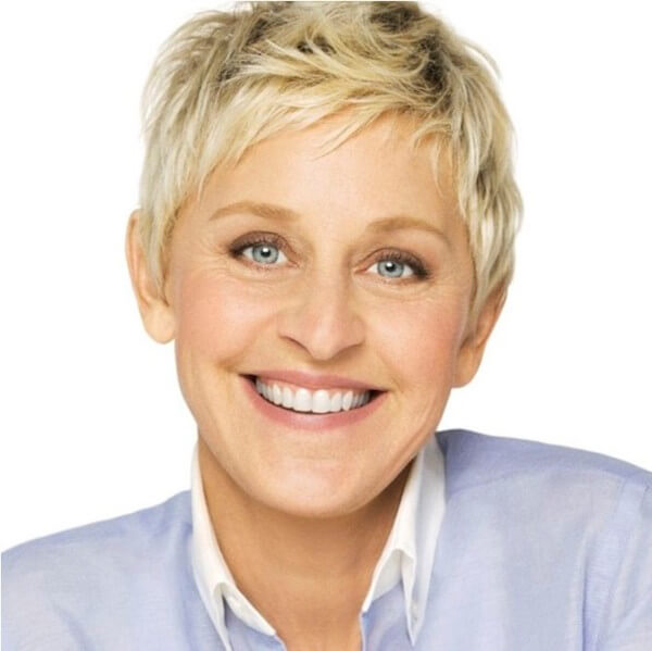 Ellen DeGeneres, η Αμερικανίδα Κωμικός, τηλεοπτική παρουσιάστρια και συγγραφέας